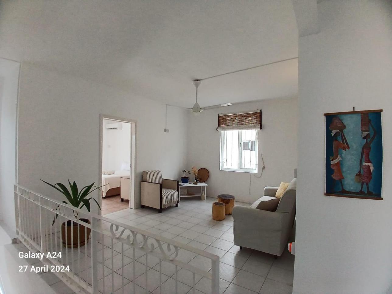 The Coral House Apartment Rivière Noire Екстериор снимка