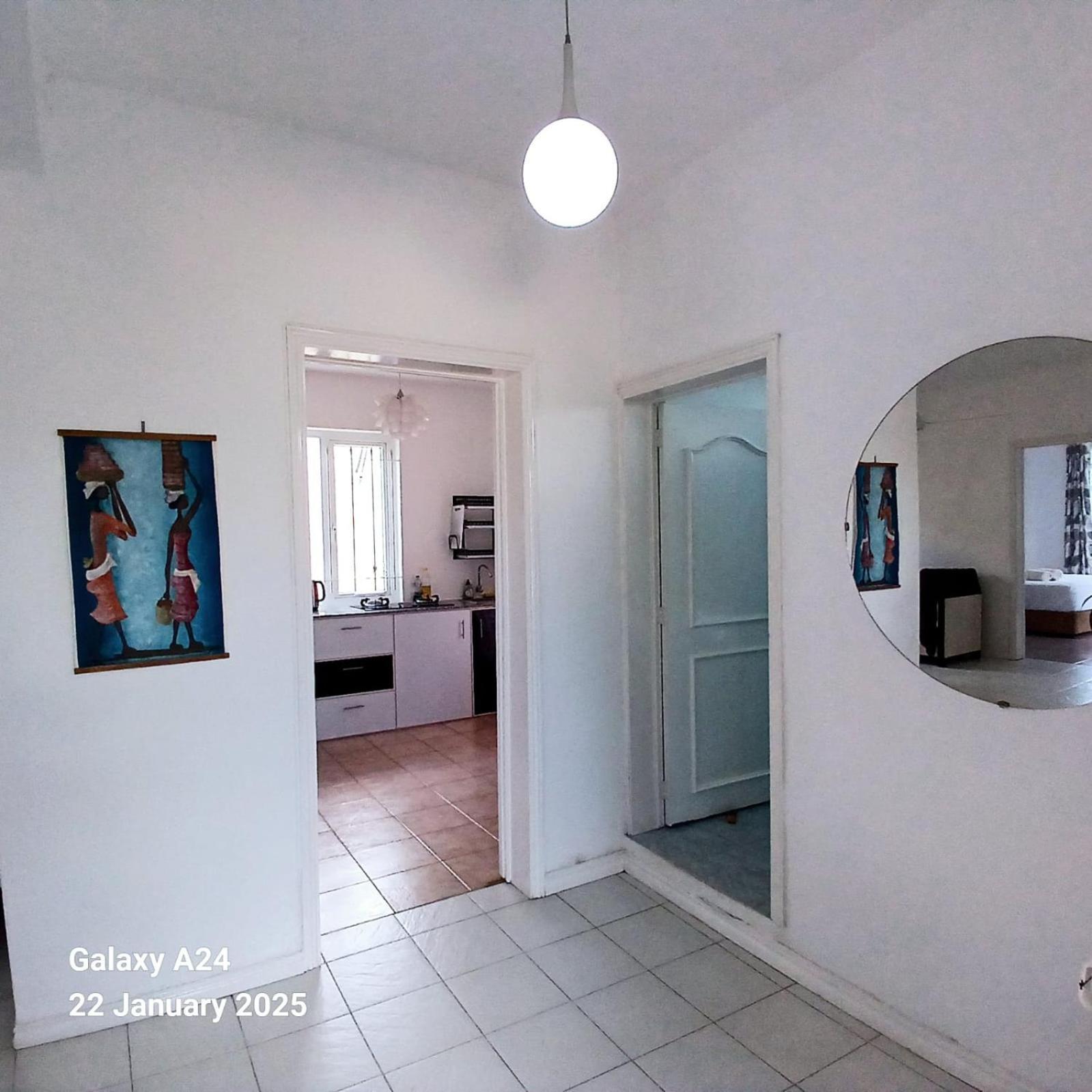 The Coral House Apartment Rivière Noire Екстериор снимка